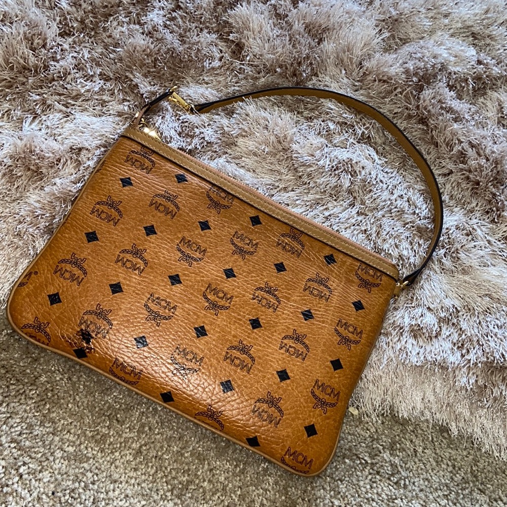 MCM POUCH